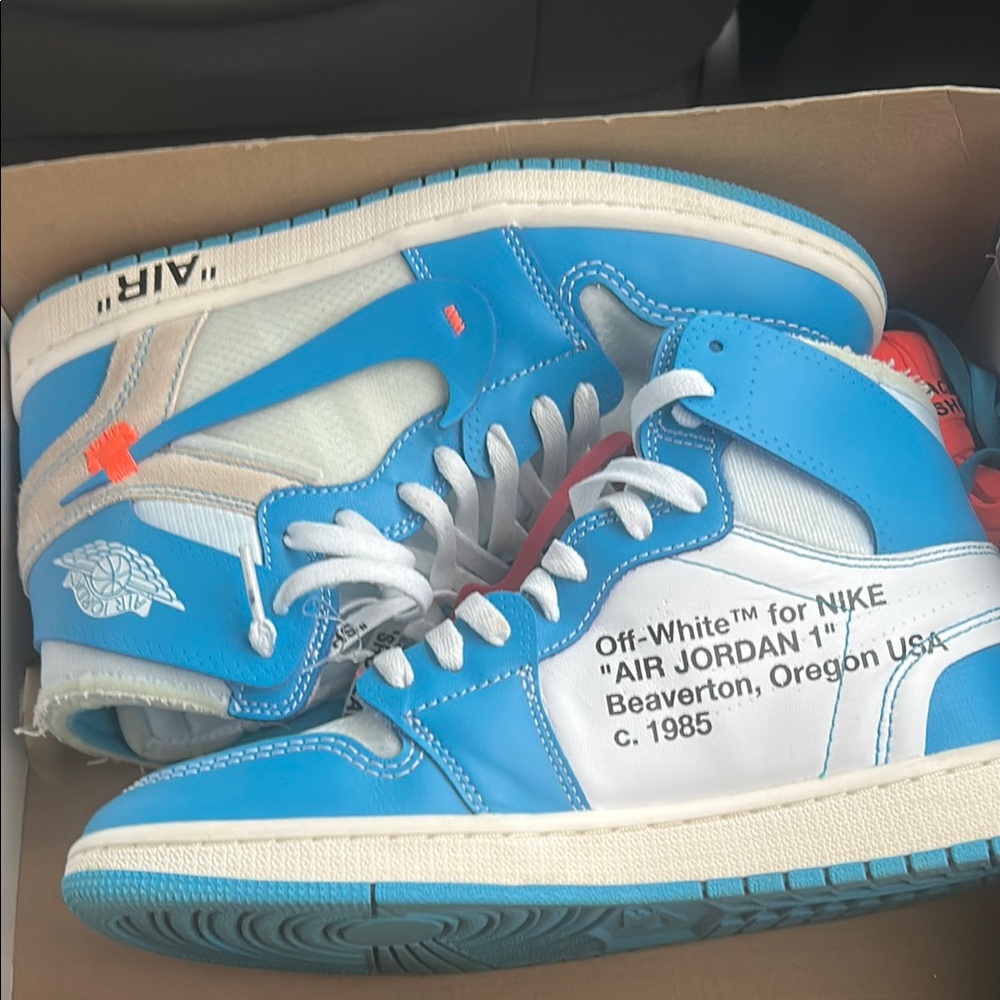 Off-White x Nike Air Jordan 1 Blue Sneakers